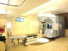 放射線治療装置　Clinac iX (VARIAN medical systems)